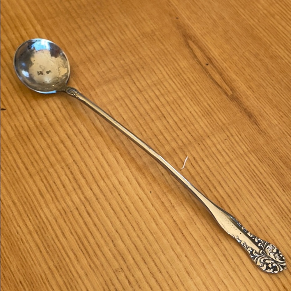 Long Handled 1905 Oneida Silverplate Spoon Lenora
